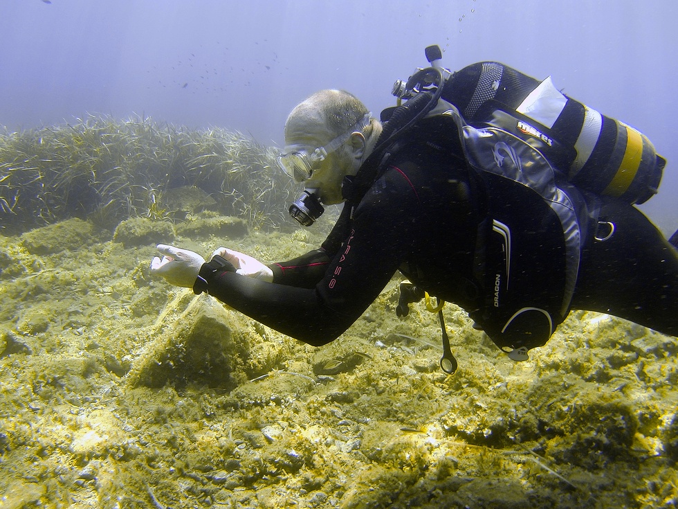 Diving with the Aqualung i330r Diving Computer